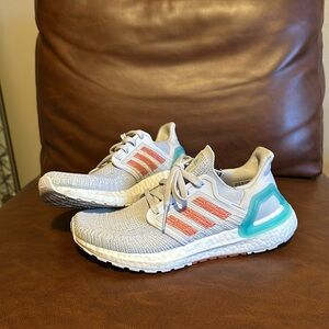 Adidas ultra boost size 6 women's